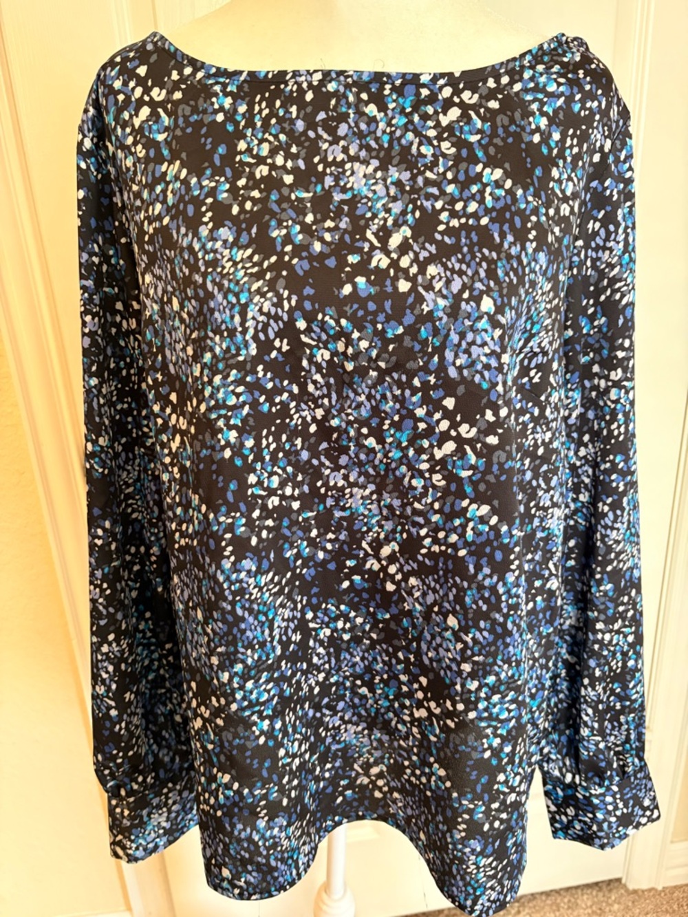 Banana Republic Black Multi-Color Long-Sleeve Blouse